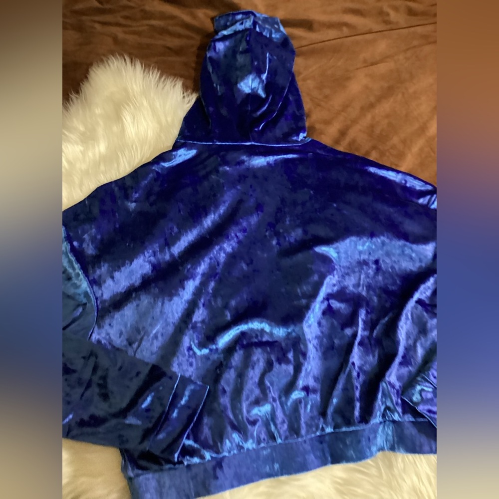 Fabletics sweater size large - Picture 6 of 7